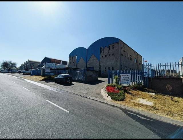 INDUSTRIAL PROPERTY TO RENT IN HALFWAY HOUSE